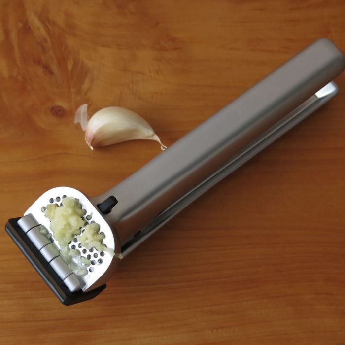 Dreamfarm Garject Garlic Press