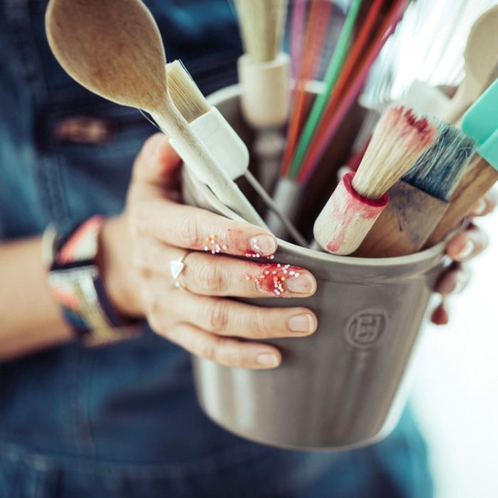 Emile Henry Utensil Pot - Clay