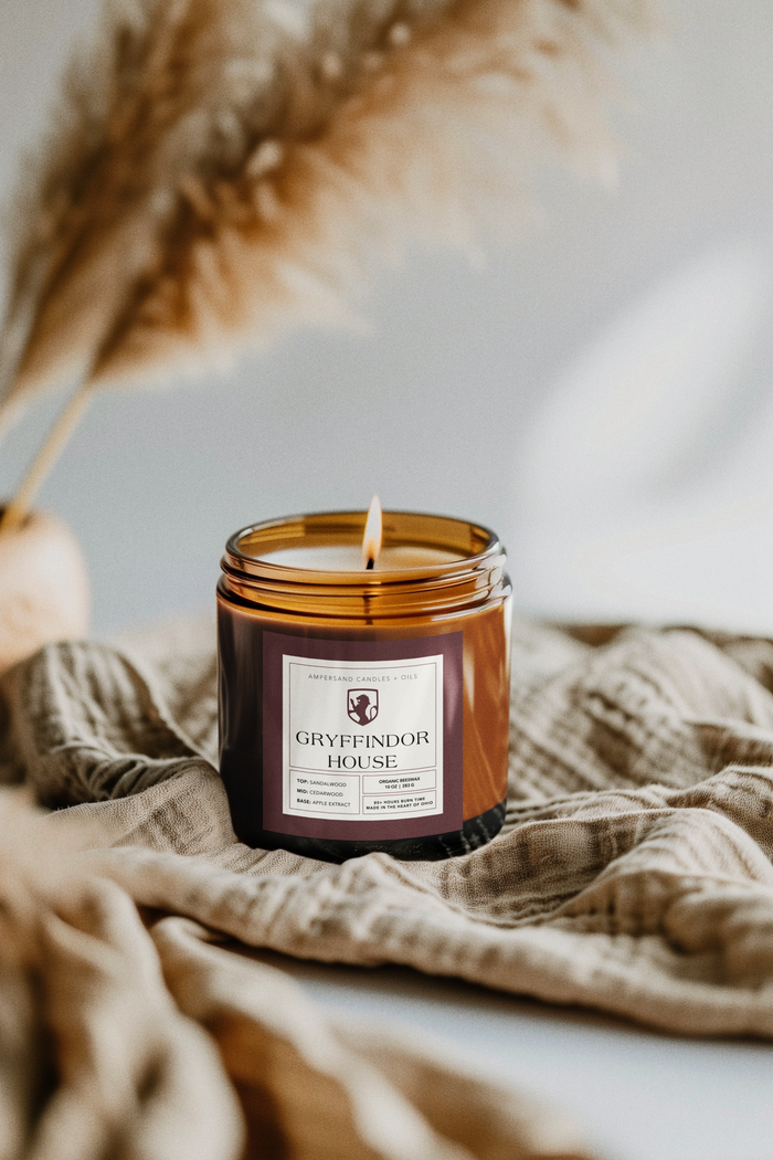 Gryffindor Beeswax Candle (10oz) - Harry Potter
