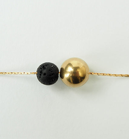 LIM09 Brass Ball & Lava Bead 18" brass chain