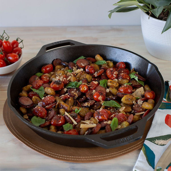 Lodge Cast Iron Pan Dual Handle - 33.5 x 5.5cm
