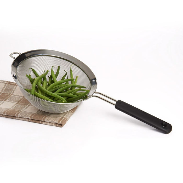 OXO Good Grips Strainer - 20cm