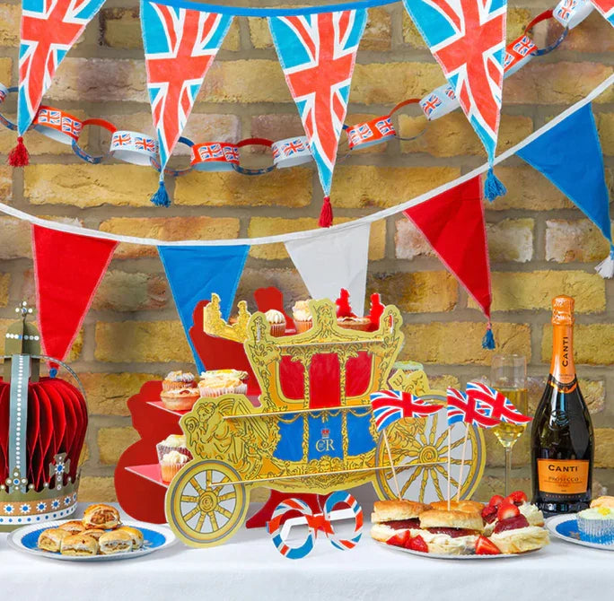 Right Royal Spectacle Carriage Treatstand