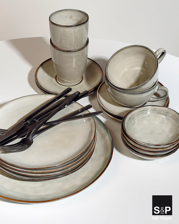 Salt & Pepper Serviesset Artisan Green 12-delig / 4 personen - 4 dinerborden, 4 ontbijtborden en 4 kommen